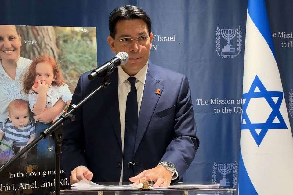 דני דנון בטקס לזכרם של הביבסים ועודד ליפשיץ ז"ל , משלחת ישראל לאום