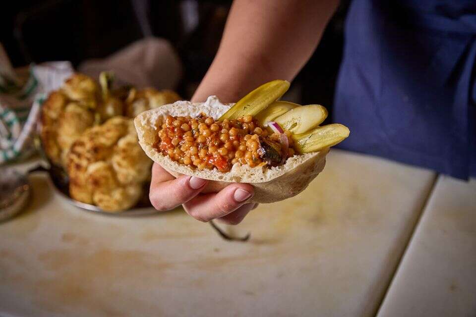 פתיתים בפיתה של איל שני-אסם , דרור עינב