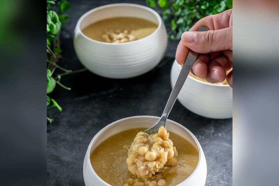 יש נחמה באוכל חם , אסף קרלה