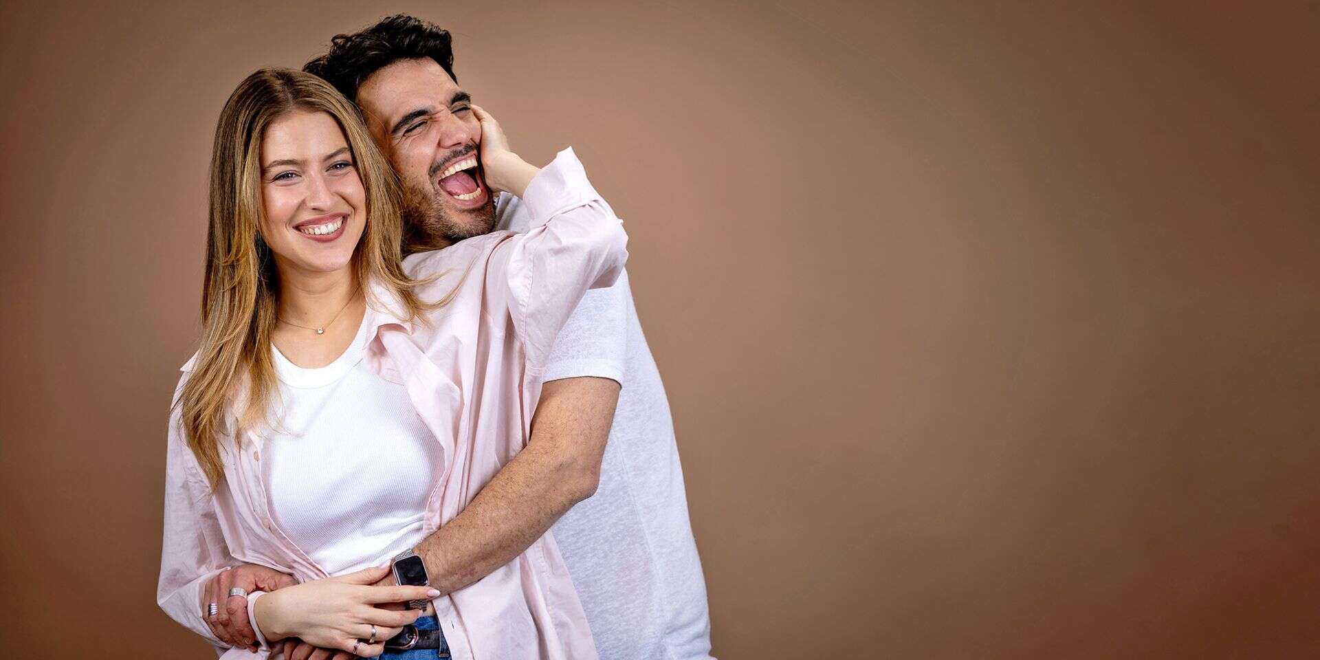 שחר ותום. "לרחוב לא יצאנו ביחד אף פעם" , אריק סולטן, איפור: ורד בדוסה רוטרו