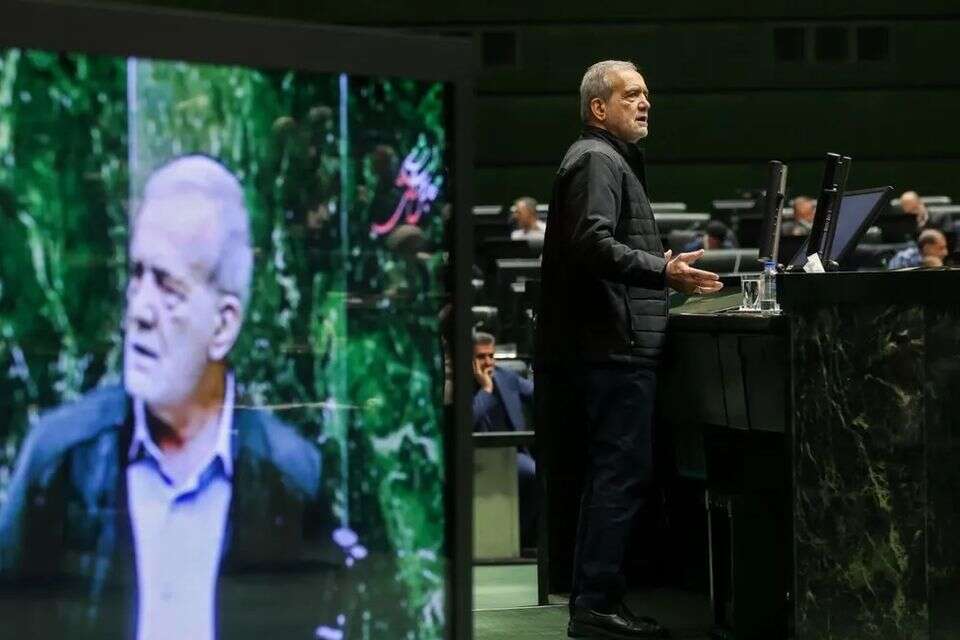 נשיא איראן מסעוד פזשכיאן , ללא קרדיט