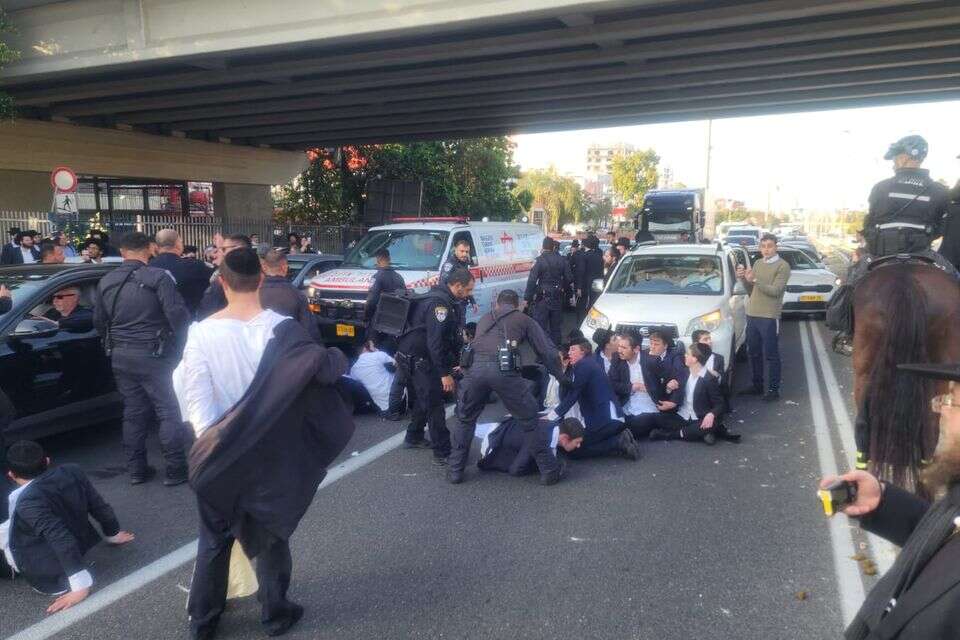 הפגנת חרדים נגד חוק הגיוס , שמעון ברוך/TPS