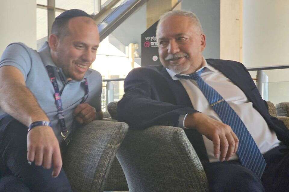 זברג עם ליברמן , אליסף פרשן