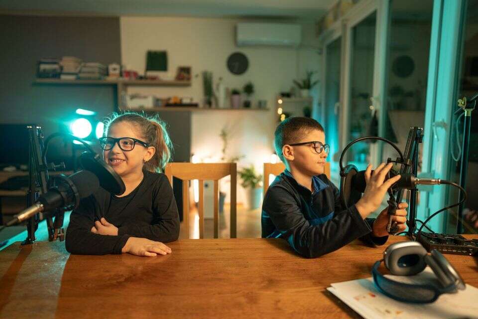 פודקאסט לילדים. אילוסטרציה , GettyImages