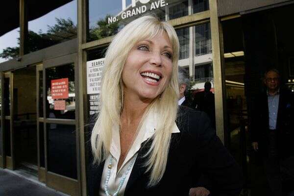 פאמלה באך, גרושתו של דייוויד האסלהוף, ב-2007 , AP Photo/Nick Ut