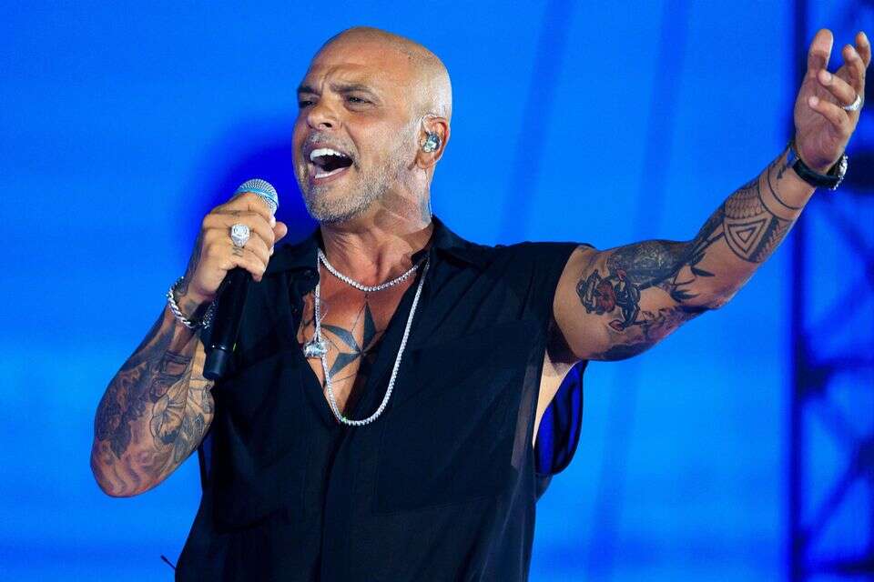 אייל גולן בהופעה , משה שי