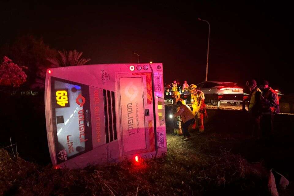 התהפכות אוטובוס בכביש 40  , תיעוד מבצעי מד"א 