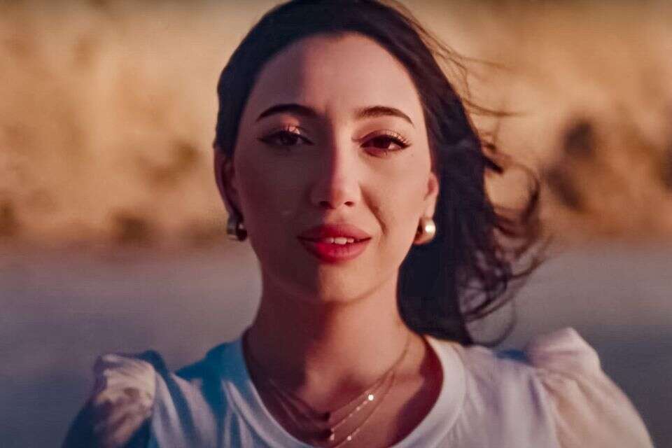 יובל רפאל , מתוך הקליפ "New Day will Rise", כאן 11