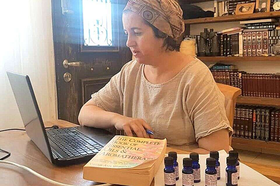 זהו לא הסיבוך הראשון. הדולה קרן ספירו , לפי סעיף 27 א' לחוק זכויות יוצרים