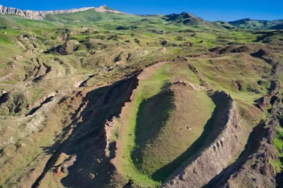 תגלית באררט: ממצאים מתקופת הברונזה מלבים את הוויכוח על תיבת נח