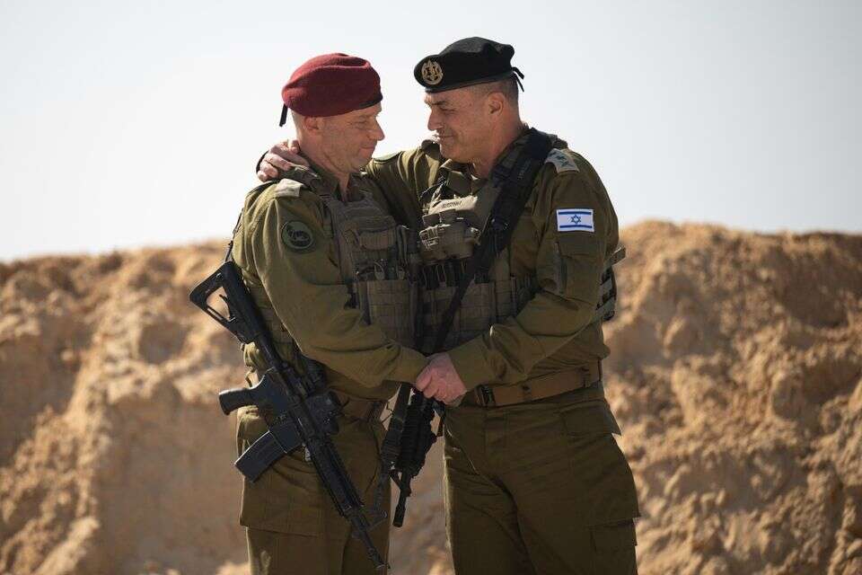  אלוף ירון פינקלמן והרטמכ"ל אייל זמיר , דובר צה"ל