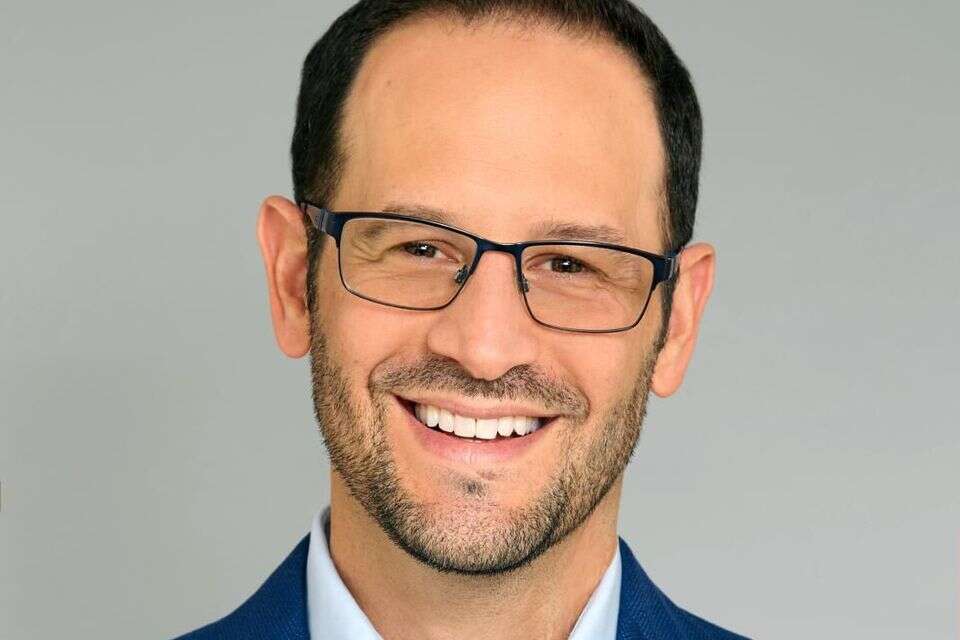מנכ"ל רשת 13 הנוכחי, אמיליאנו קלמזוק (ארכיון) , יחצ