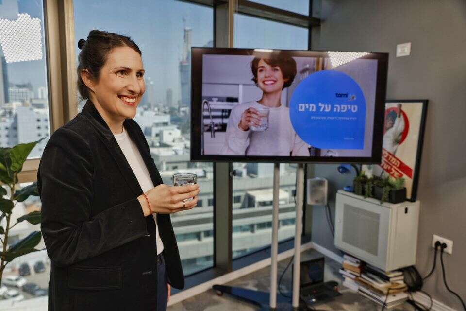 "טיפה על מים": יותר מ-2% ואתם בבעיה | המדריך המלא לשתייה נכונה