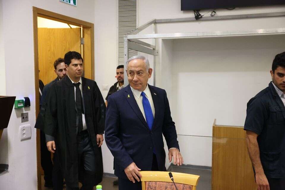 העיתונאים תקפו על רקע הדחת רונן בר. היום ה-18 בעדות נתניהו , תומר אפלבאום