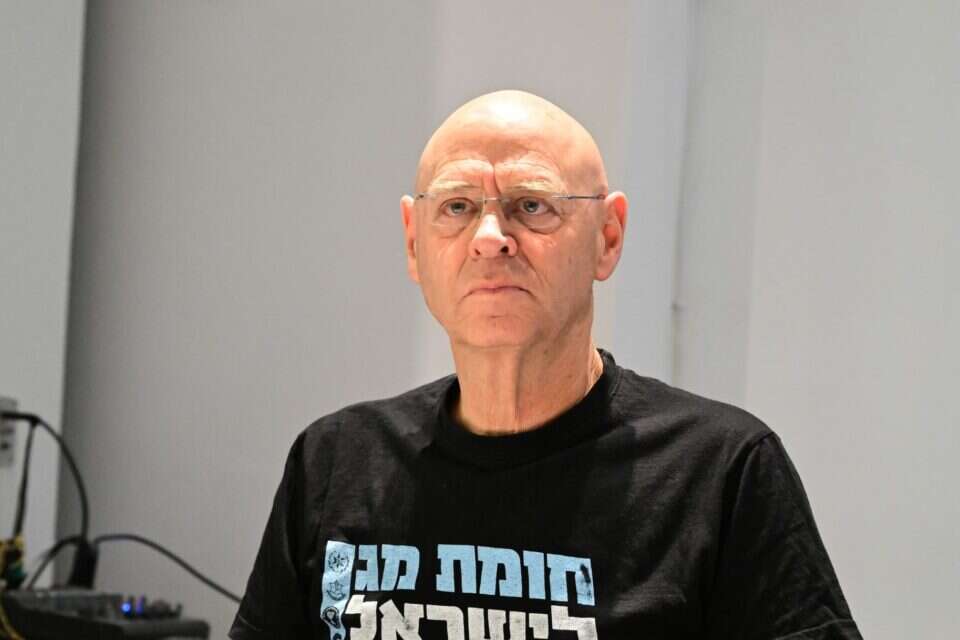 נועם תיבון , יוסי זליגר