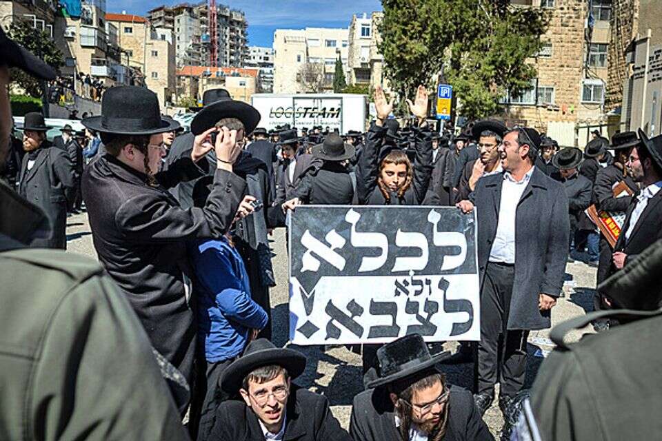 76% מהישראלים: להטיל סנקציות על משתמטים | הסקר המלא