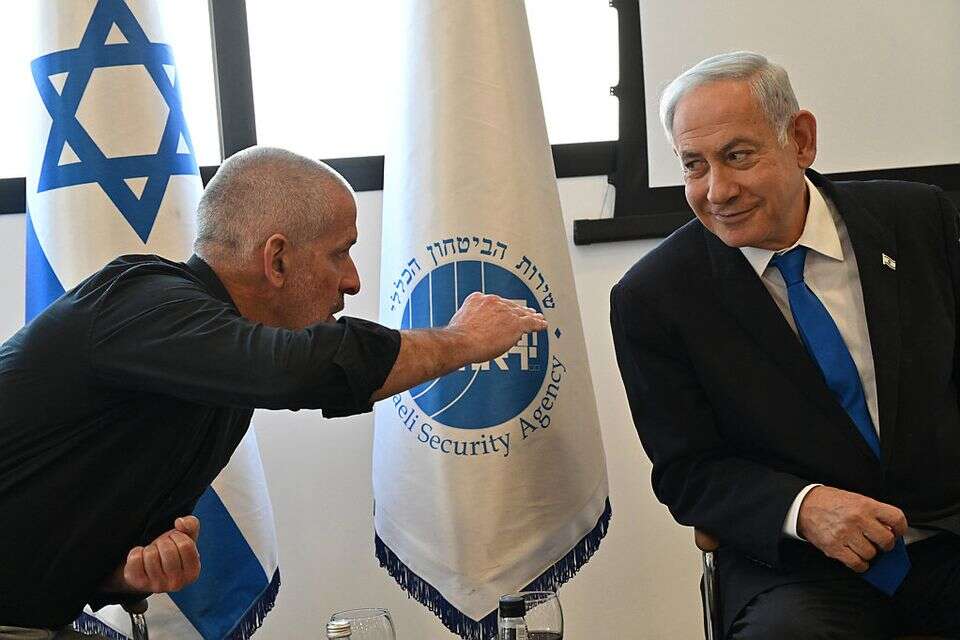 רה"מ בנימין נתניהו וראש השב"כ רונן בר , קובי גדעון לע"מ