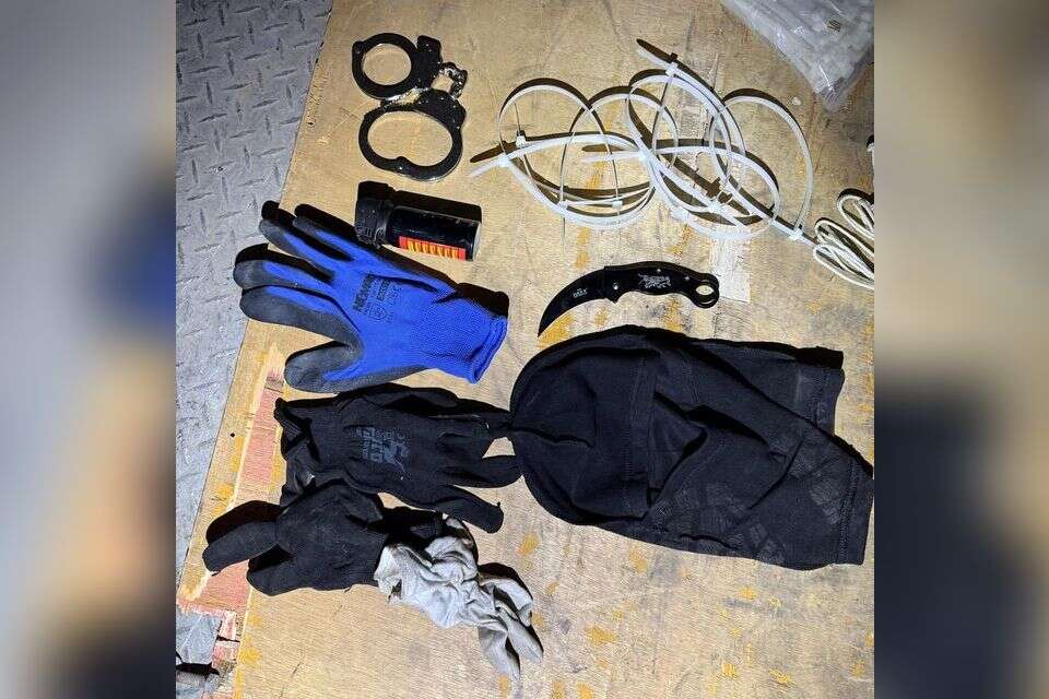 הציוד שעפ״י החשד שימש את החשודים בביצוע המעשה , דוברות המשטרה