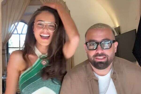 עומר אדם ויעל שלביה , מתוך טקיטוק