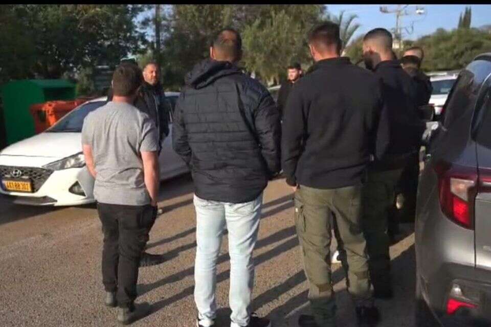 תיעוד מפעילות המשטרה לפני מעצר הבכירים במתנ"ס טבריה , דוברות המשטרה