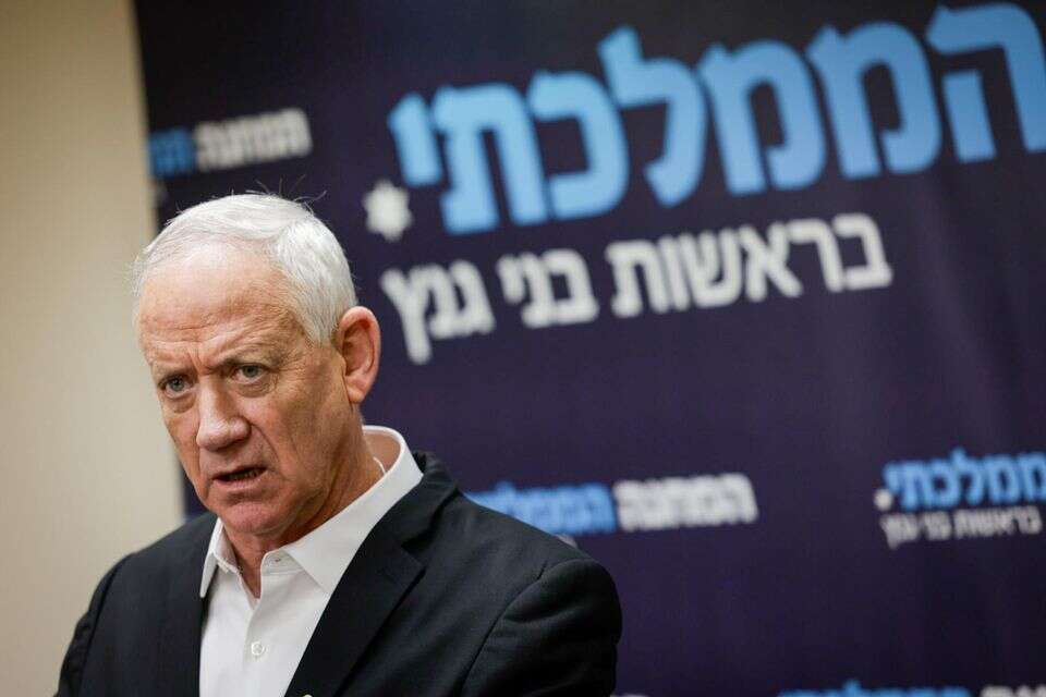 גנץ בישיבת הסיעה, היום , אורן בן חקון