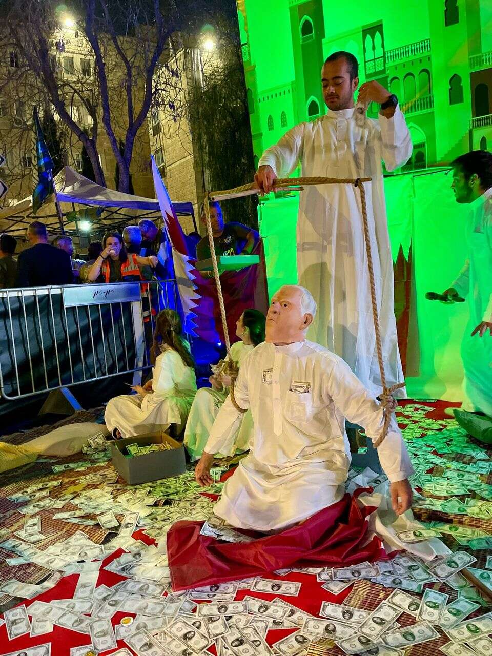 כל הצביעות של השמאל, במילה אחת בלבד