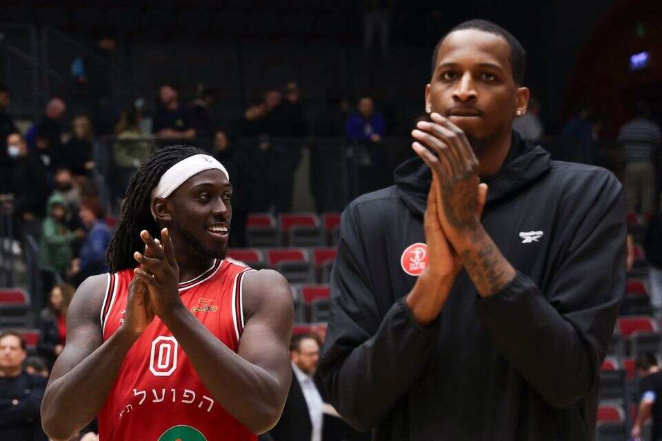מרכוס בינגהאם וג'ונתן מוטלי , מאור אלקסלסי