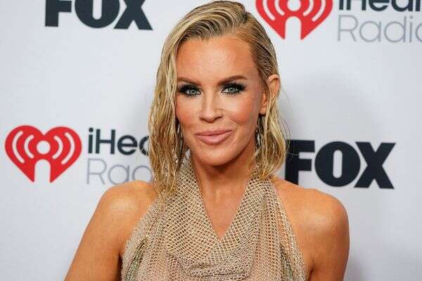 ג'ני מקארתי במרץ 2025 , Jordan Strauss/Invision/AP