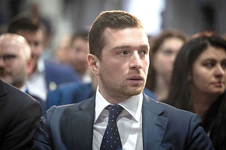 ברדלה. יורשה האפשרי של לה פן , אורן בן חקון