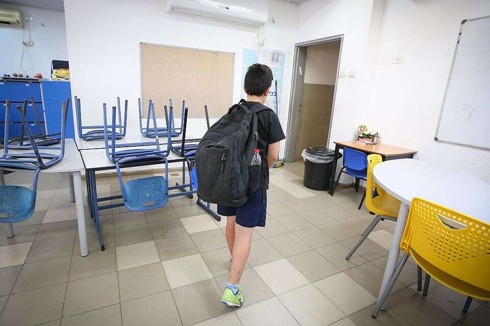 עיכוב בפרסם הציונים. ילד בכיתה בישראל (אילוסטרציה). , עמי שומן