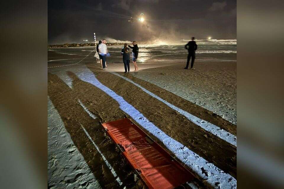 סריקות באוויר וביבשה אחר נעדר בחוף הכרמל בחיפה , ללא