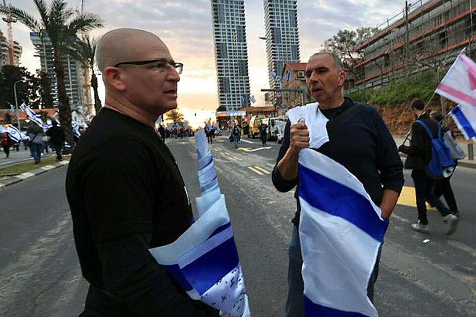 אלי שרביט בהפגנה נגד הרפורמה (ארכיון) , קוקו