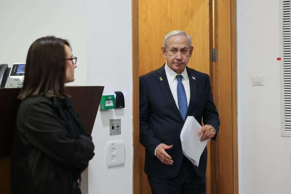 יש מקומות בהם אין צורך בחשד סביר - ודי בחשד סביל. נתניהו בבית המשפט , מרים אלסטר/פלאש 90