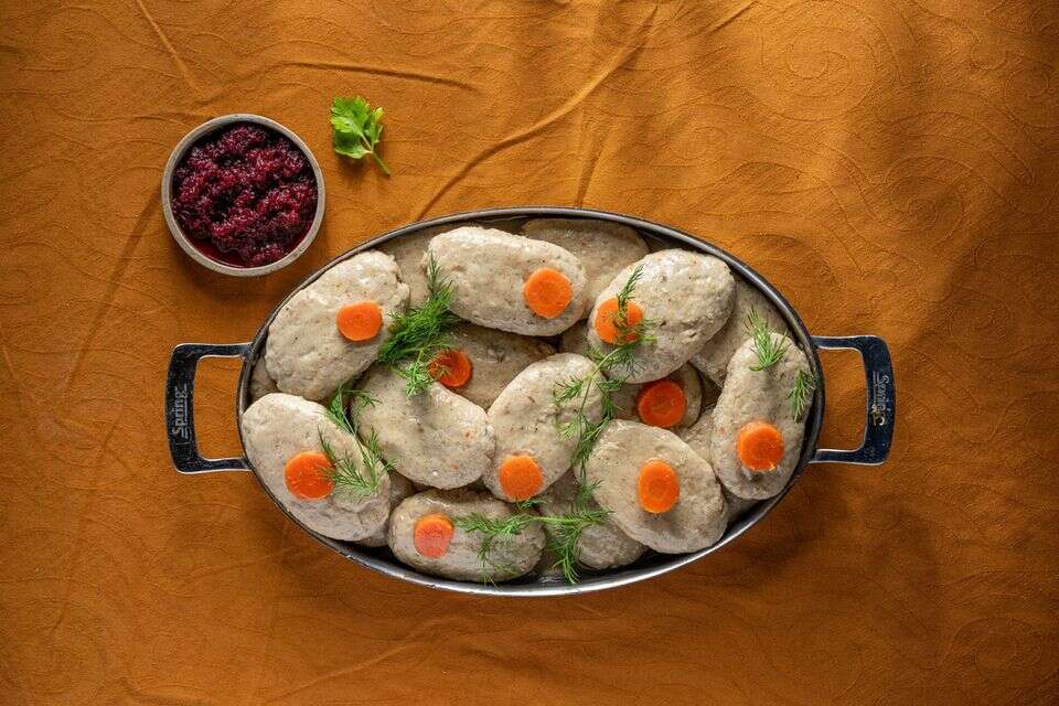 גפילטע פיש פולני , אסף קרלה