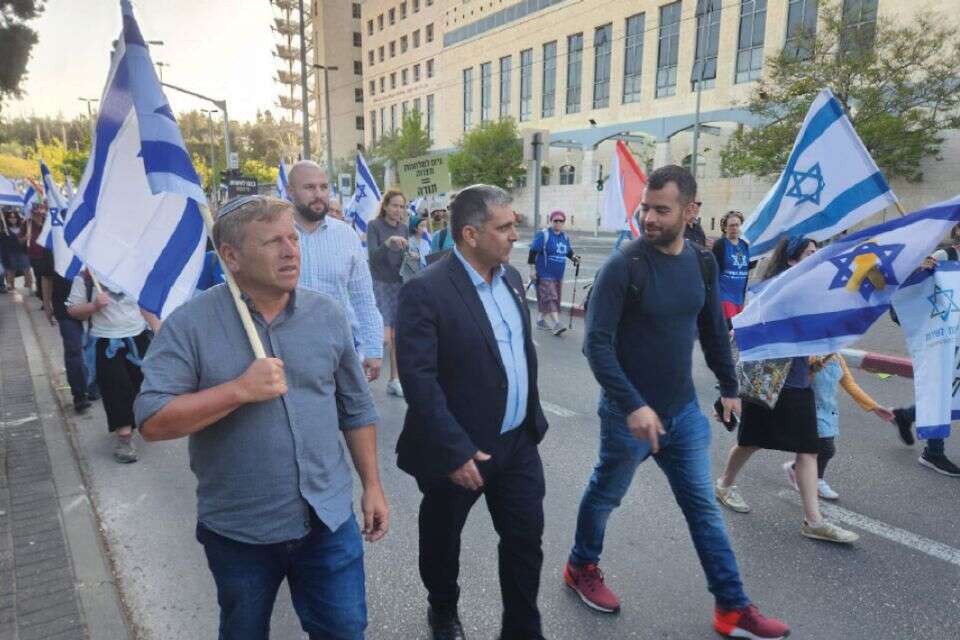 השר אופיר סופר בצעדה למען גיוס חרדים, השבוע , חנן גרינווד