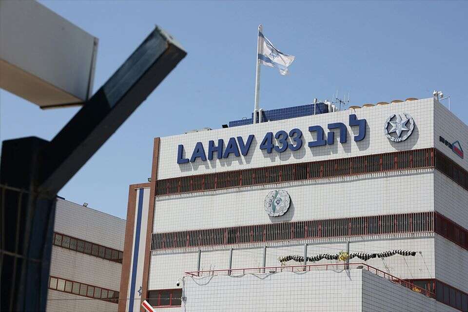 להב 433 , יהונתן שאול