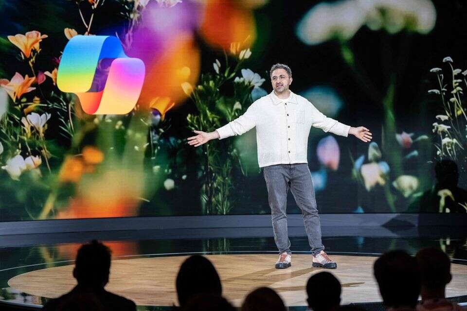 מוסטפה סולימאן, מנכ"ל חטיבת הבינה המלאכותית במיקרוסופט , אי.אף.פי