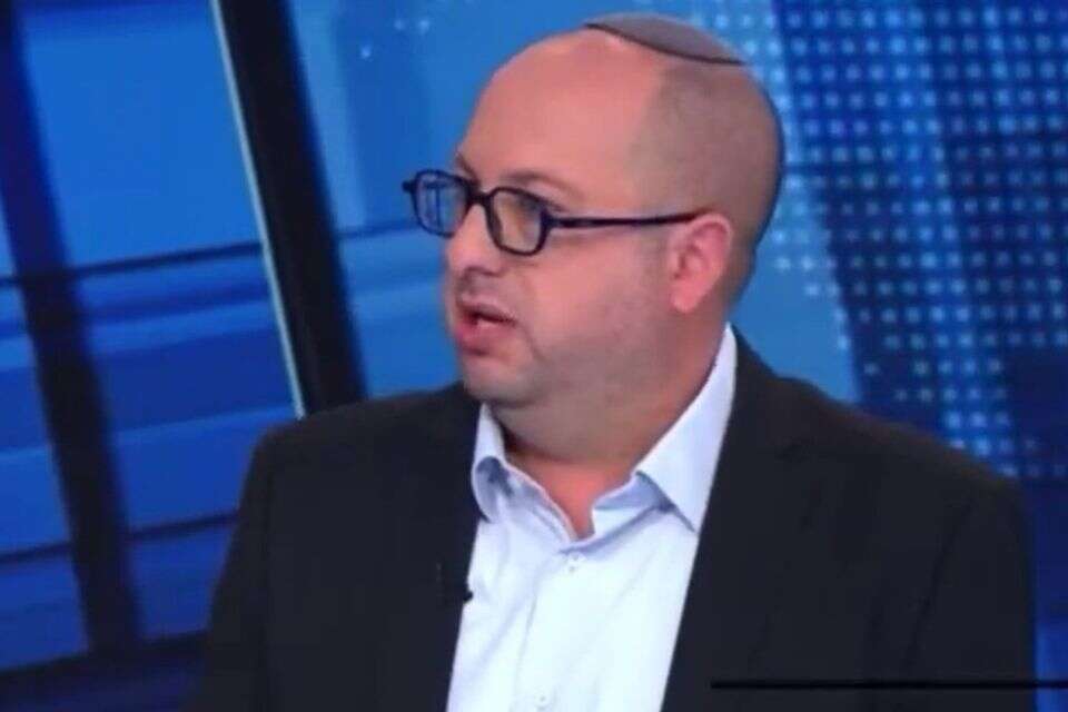 צביקה קליין בראיון ב"פגוש את העיתונות" , צילום מסך מתוך קשת 12