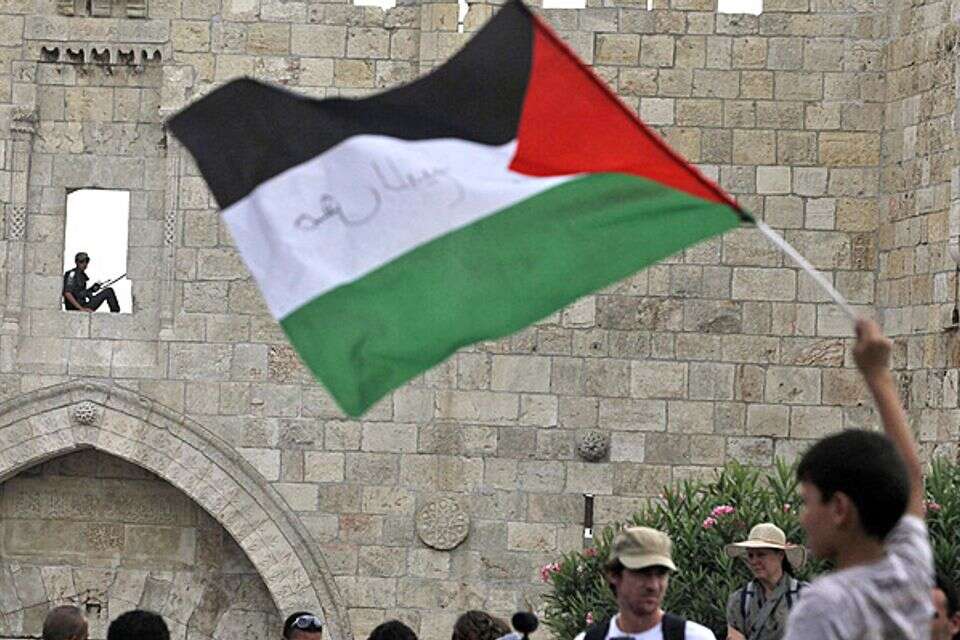 53% מתנגדים בנחרצות, 28% לא בעתיד הנראה לעין, 13% כן, ובהקדם, 6% - לא יודעים , ליאור מזרחי