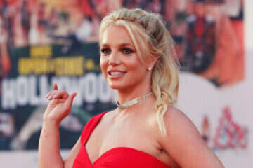 הגרוש של בריטני ספירס: "הביטה בילדיה עם סכין ביד"