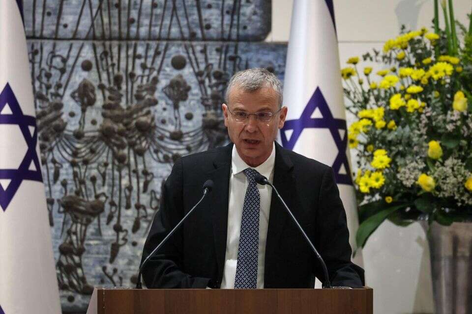 שר המשפטים יריב לוין , אורן בן חקון