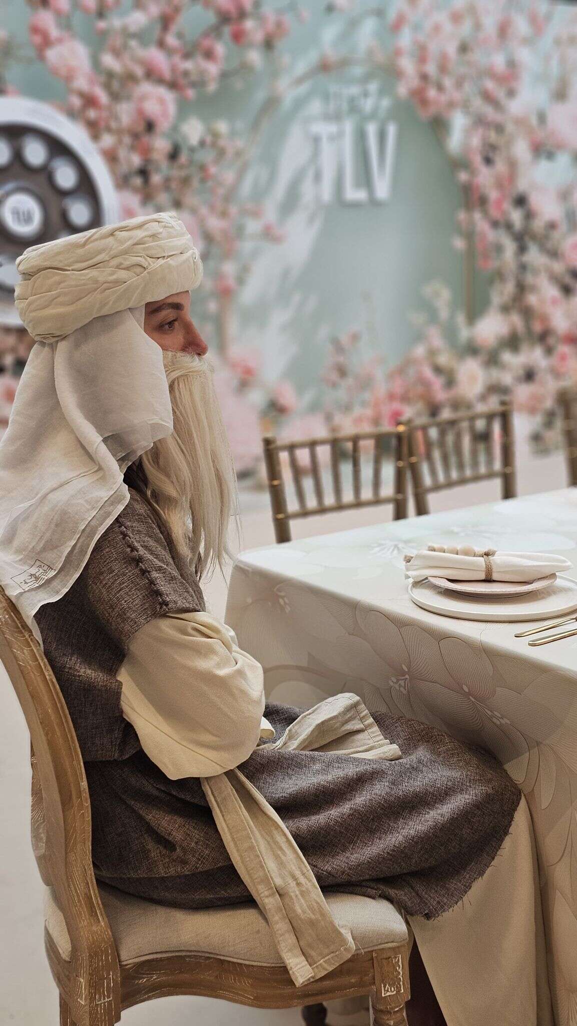 ליר עוז , טל איז'ק