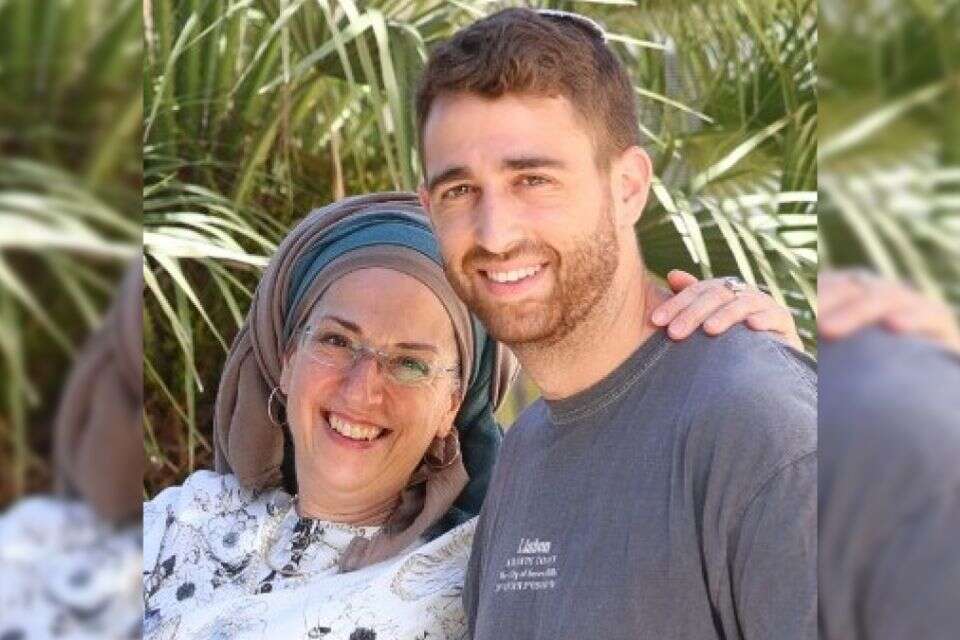 אבינתן אור ואמו דיצה , ללא 