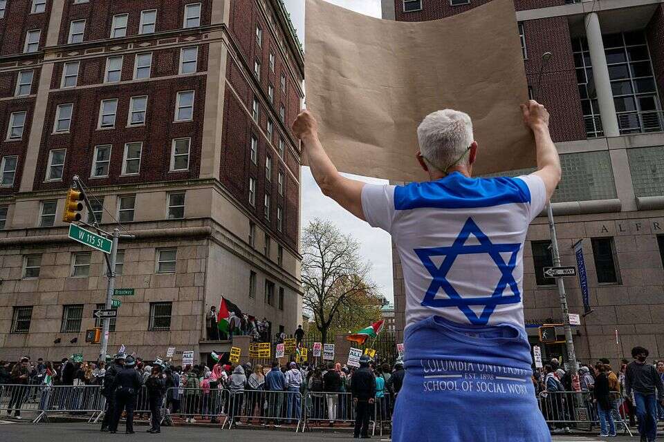 המלחמה באנטישמיות צריכה לשנות גישה , .