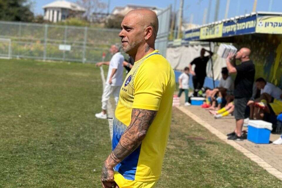 אייל גולן , מכבי באר יעקב