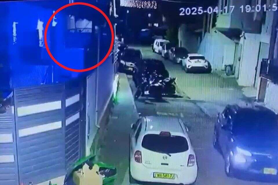 השוטר זרק רימון לבית משפחת הפשע , ללא