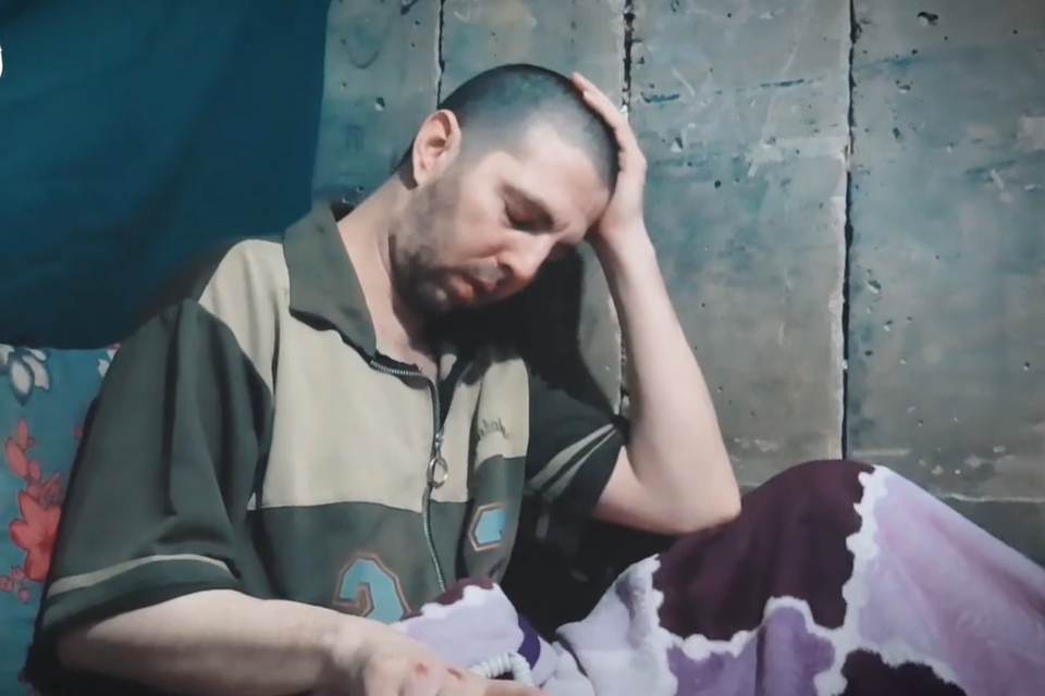 אלקנה בוחבוט בסרטון שפורסם על ידי ארגון הטרור חמאס , צילום מסך