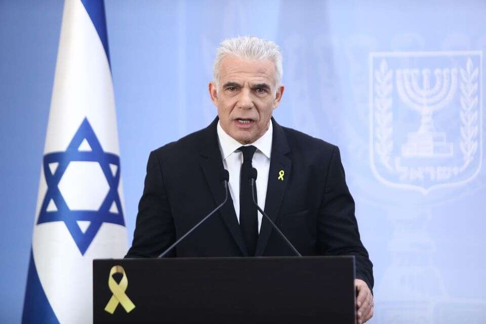 לפיד בבזמן ההצהרה , יוסי זליגר