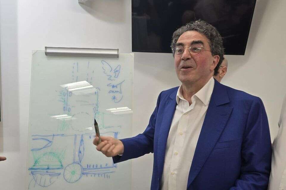 האדריכל סנטיאגו קלטרווה , דוברות נמל חיפה