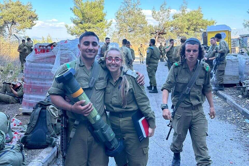 חגית תדליק משואה ביום העצמאות שעות אחרי יום הזיכרון הראשון לבנה אמיתי ז"ל , דובר צה"ל